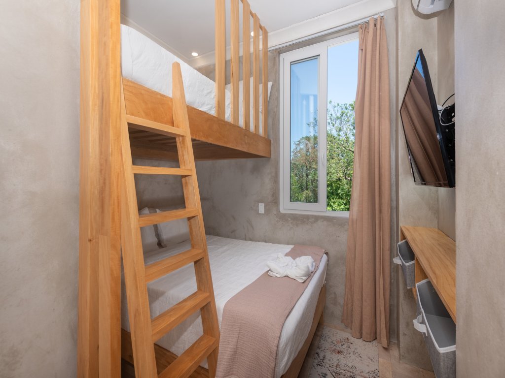 Todo es Posible Vacation Rental - RedAwning