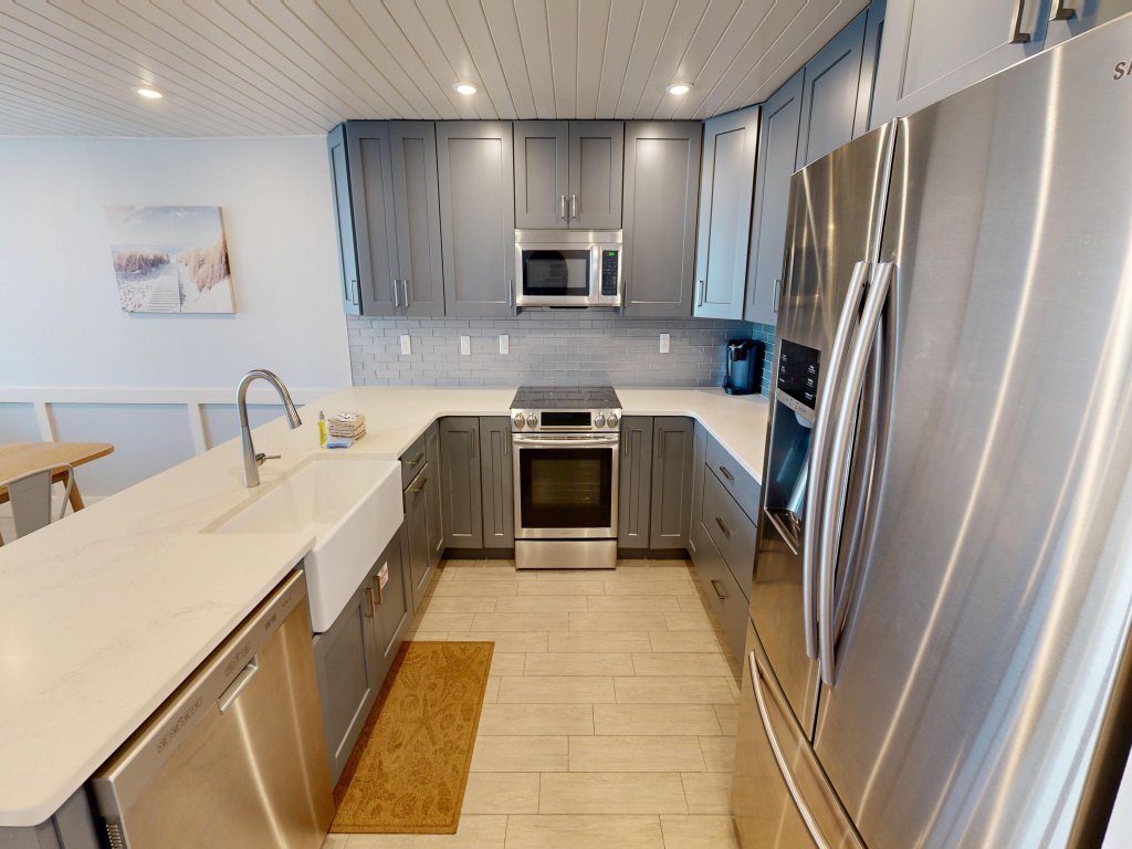 Dolphin Point 604C Vacation Rental in Destin - RedAwning