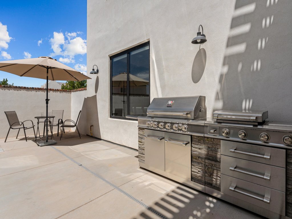 Desert Jewel with Private Gym and Pool Vacation Rental in Hurricane - RedAwning