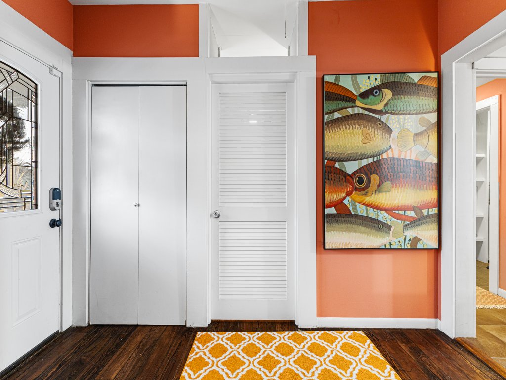 The Dinghy Vacation Rental in Galveston - RedAwning