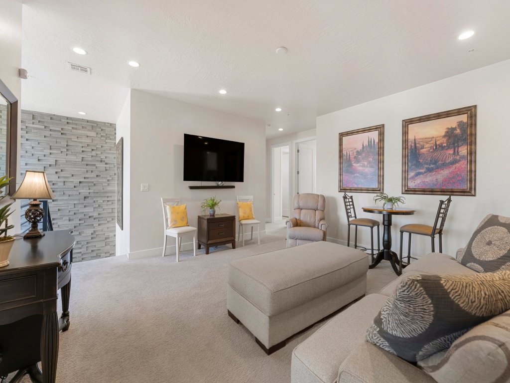 Coral Rock Vista Vacation Rental in Utah - RedAwning