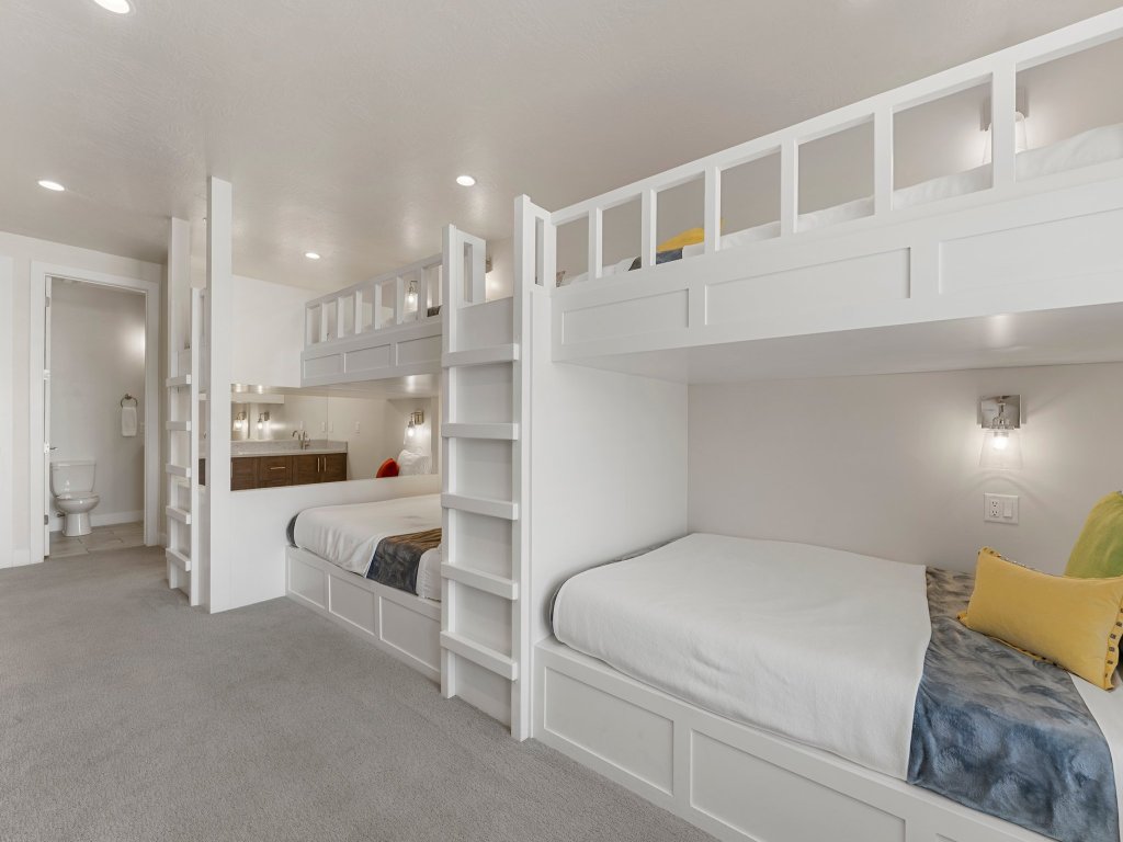 Coral Rock Vista Vacation Rental in Utah - RedAwning