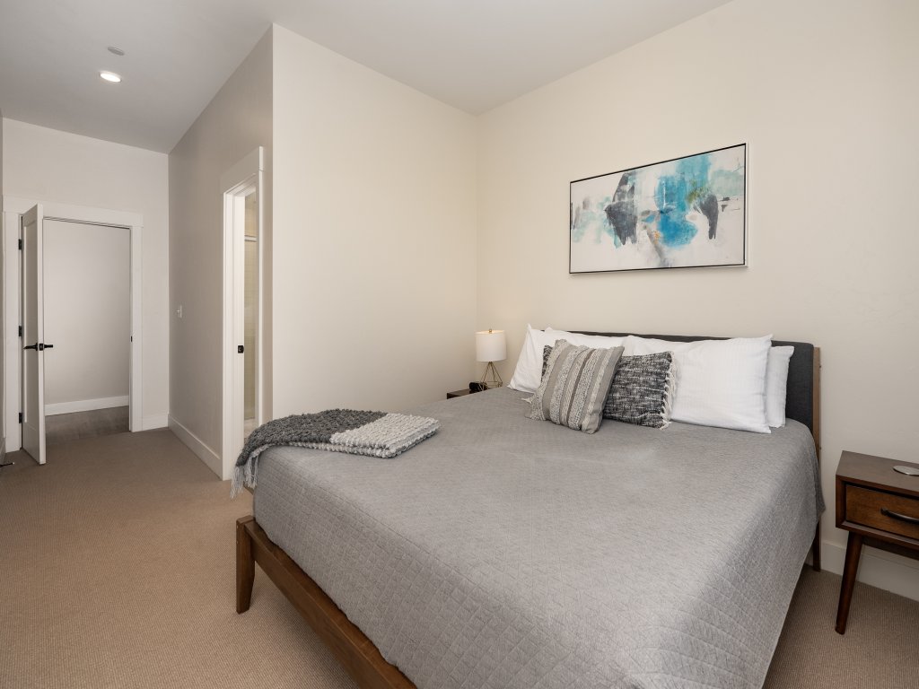 Downtown Flat Vacation Rental in Winter Park - RedAwning