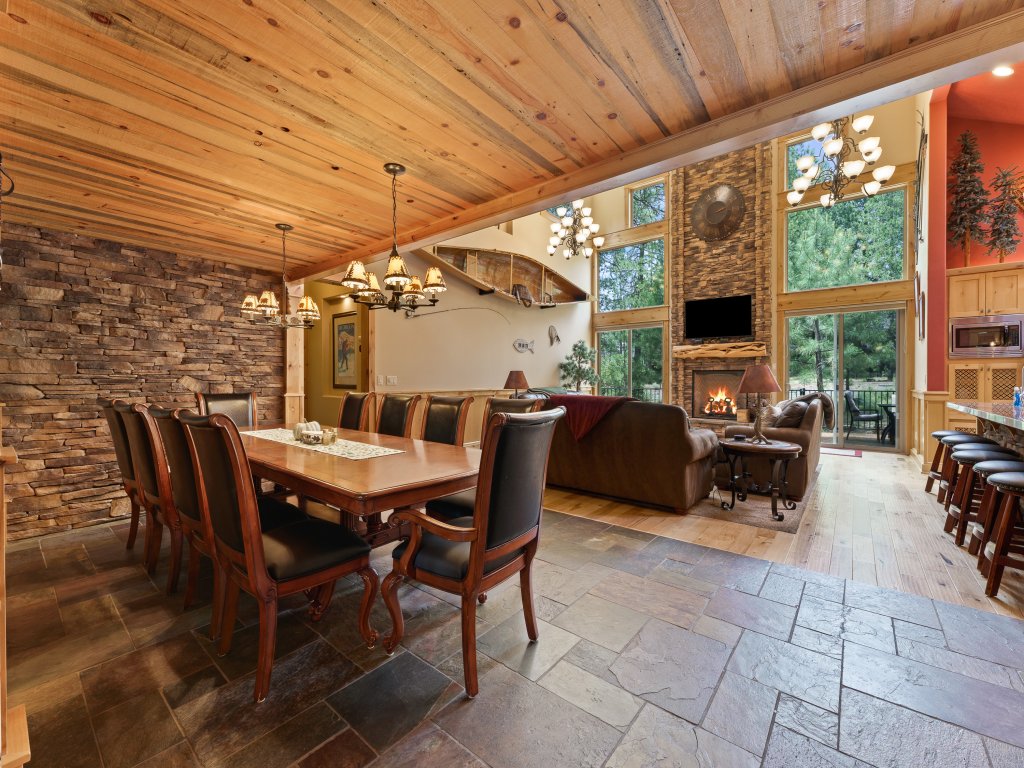 4 Red Fir Vacation Rental in Sunriver - RedAwning