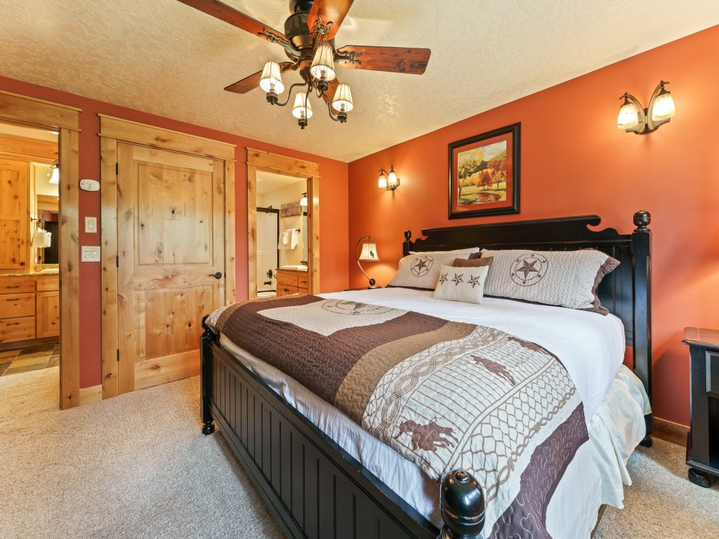 4 Red Fir Vacation Rental in Sunriver - RedAwning