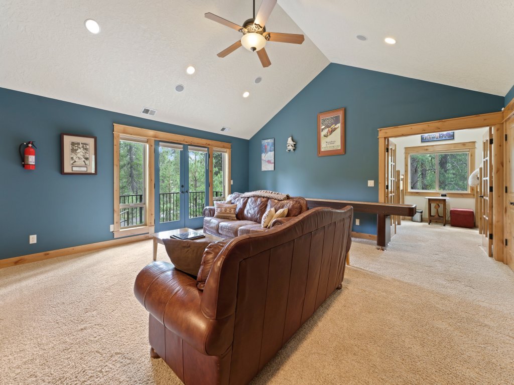4 Red Fir Vacation Rental in Sunriver - RedAwning