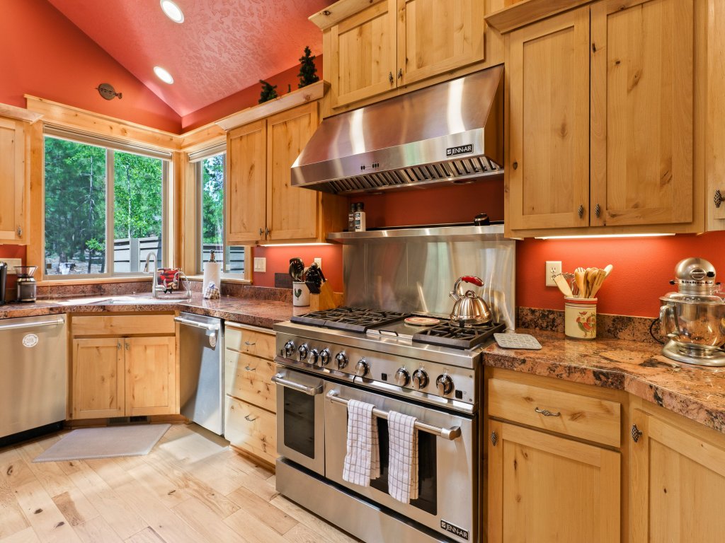 4 Red Fir Vacation Rental in Sunriver - RedAwning