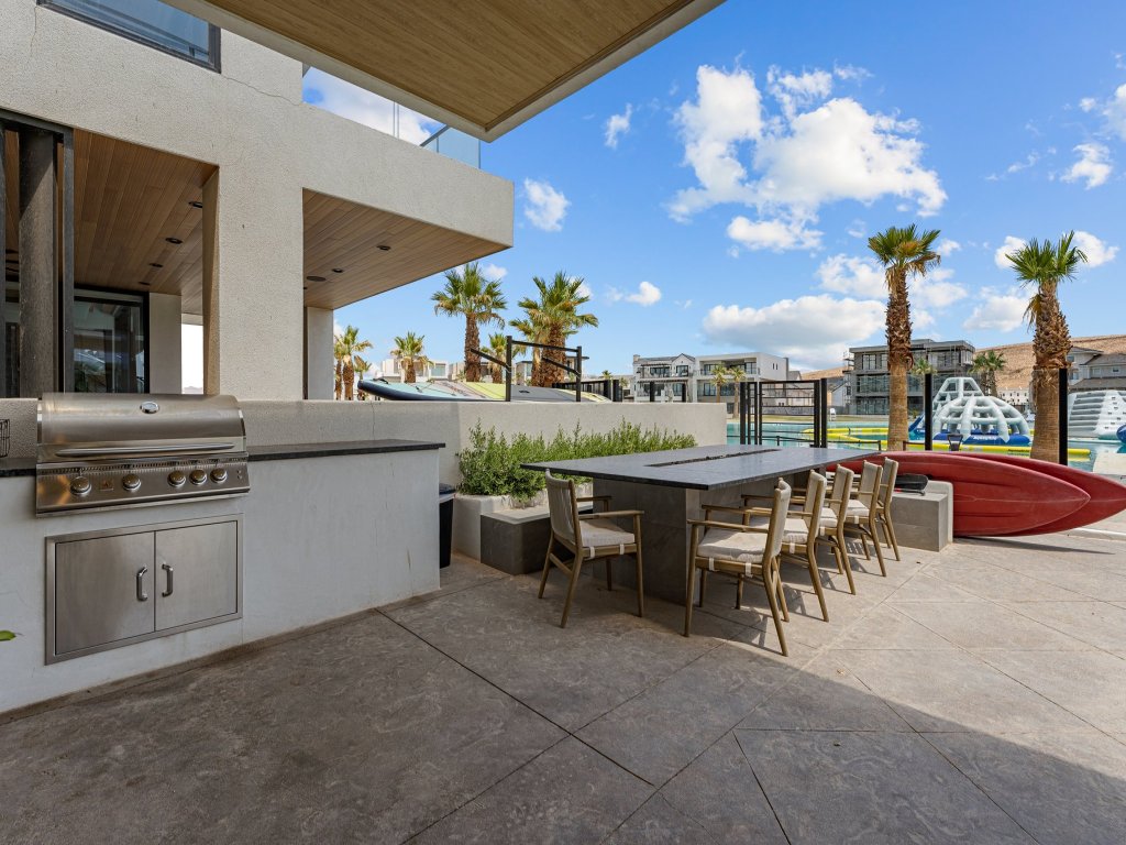 Luxury Beachside Vacation Rental in Utah - RedAwning
