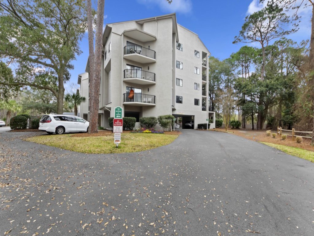 On the Waters - 1 Bed / 1 Bath in Village House! Vacation Rental in Hilton Head - RedAwning