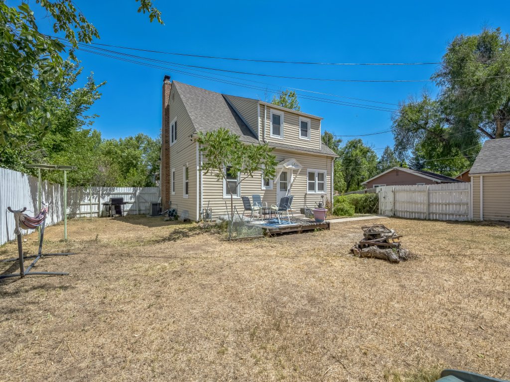 Charming Home Near UNC & DT Greeley Vacation Rental in Colorado - RedAwning