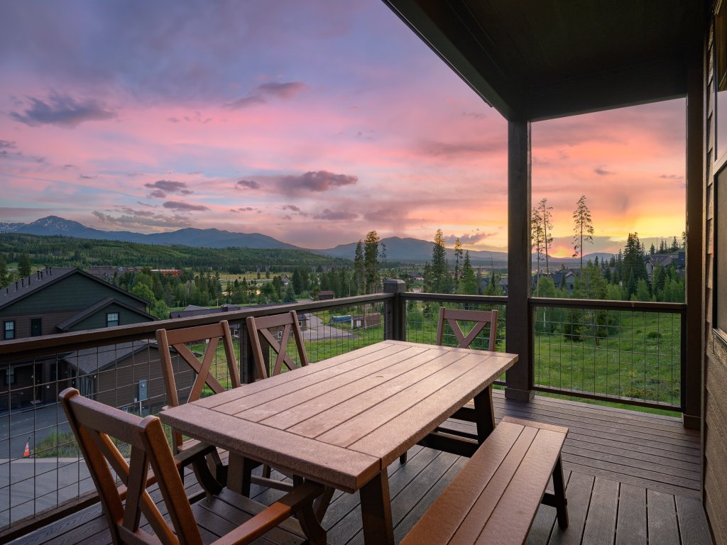 Aspen View Chalet Vacation Rental in Fraser - RedAwning