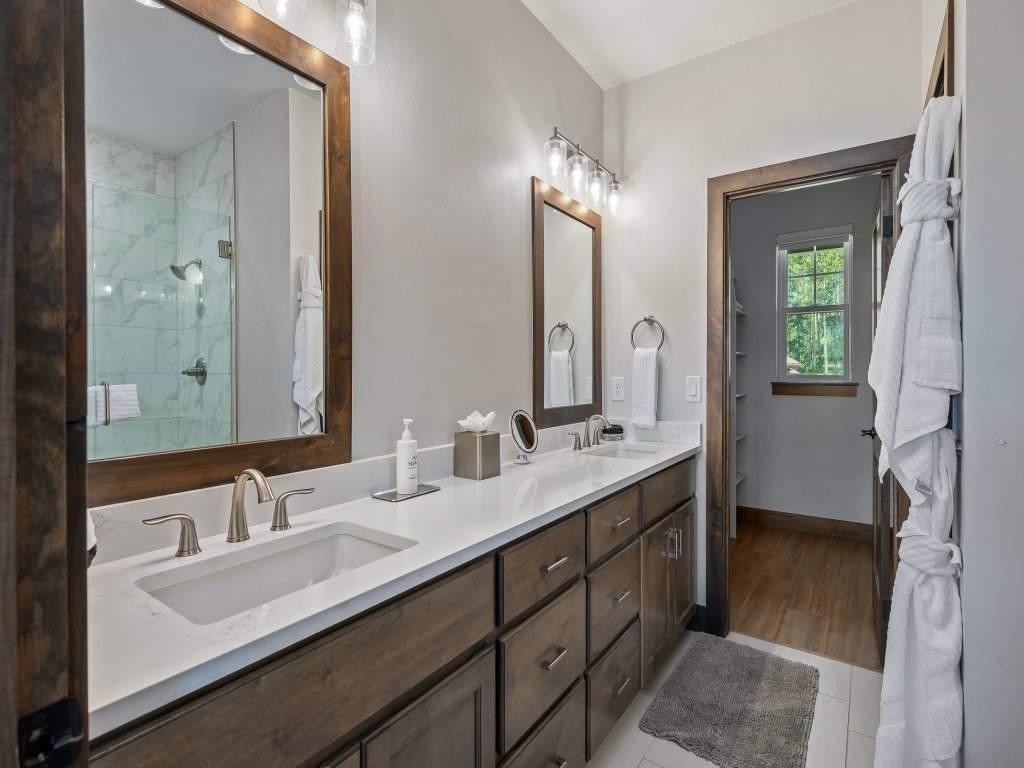 Aspen View Chalet Vacation Rental in Fraser - RedAwning