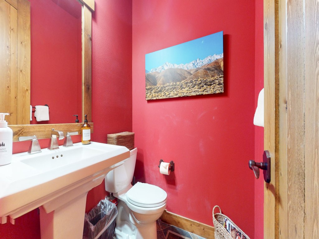 Snowcreek VI The Lodges #1197 Vacation Rental in Mammoth Lakes - RedAwning