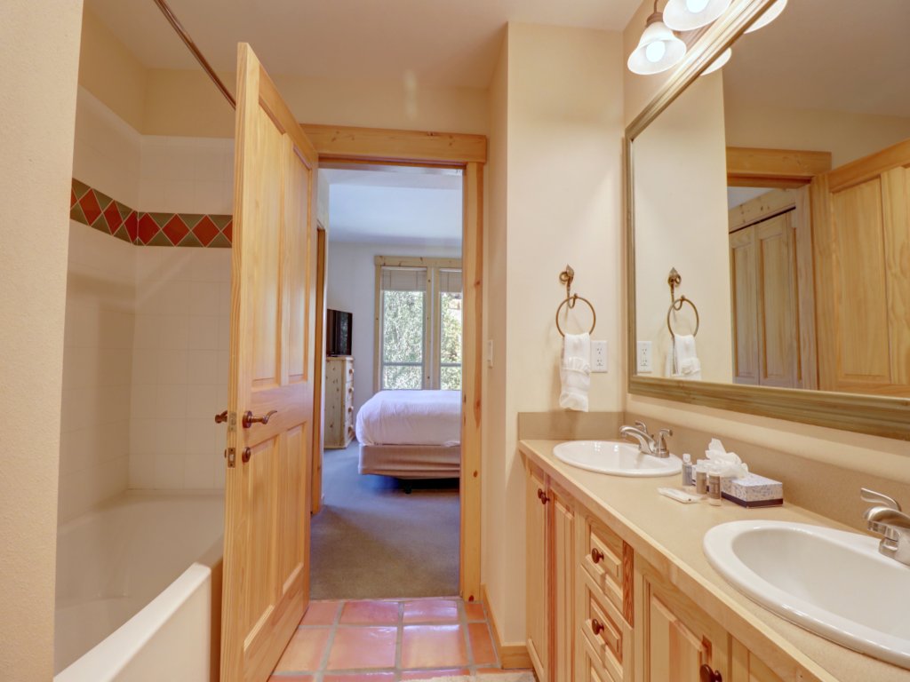 TX204 Taylors Crossing Vacation Rental in Copper Mountain - RedAwning