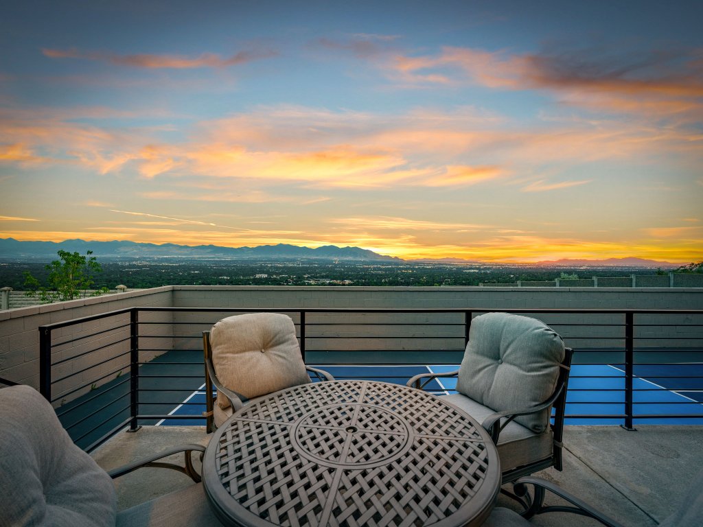 All-New Luxe Stay Views, Sauna & Hot Tub close SKI Vacation Rental in Salt Lake City - RedAwning
