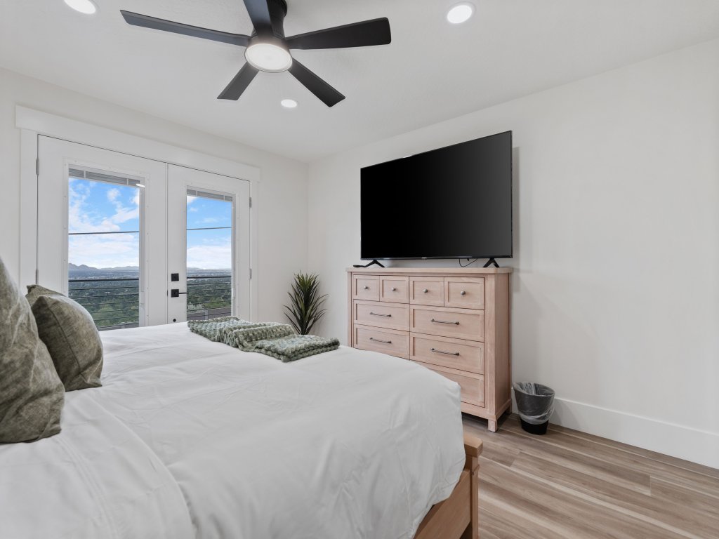 All-New Luxe Stay Views, Sauna & Hot Tub close SKI Vacation Rental in Salt Lake City - RedAwning