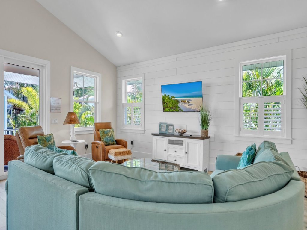 Jersey Gal Vacation Rental in Anna Maria - RedAwning