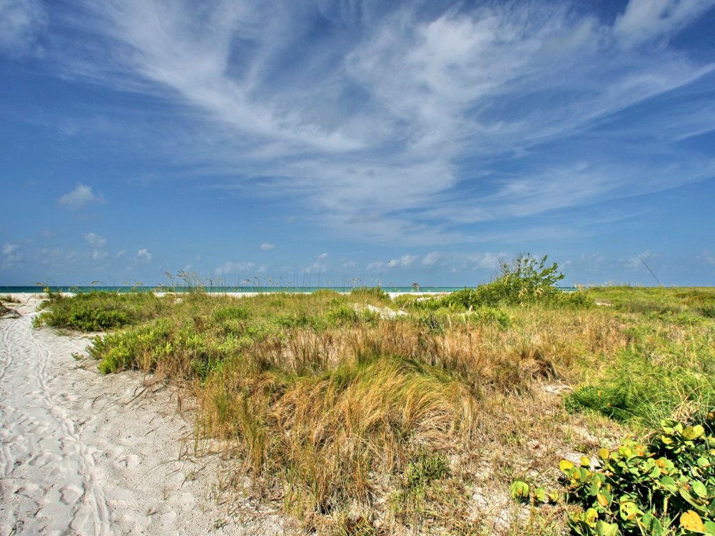 Jersey Gal Vacation Rental in Anna Maria - RedAwning