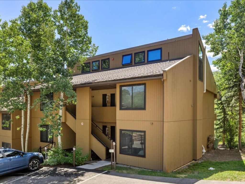 Remodeled Snowmass Pet-Friendly Modern 1BR Condo - G125 Vacation Rental in Snowmass Village - RedAwning
