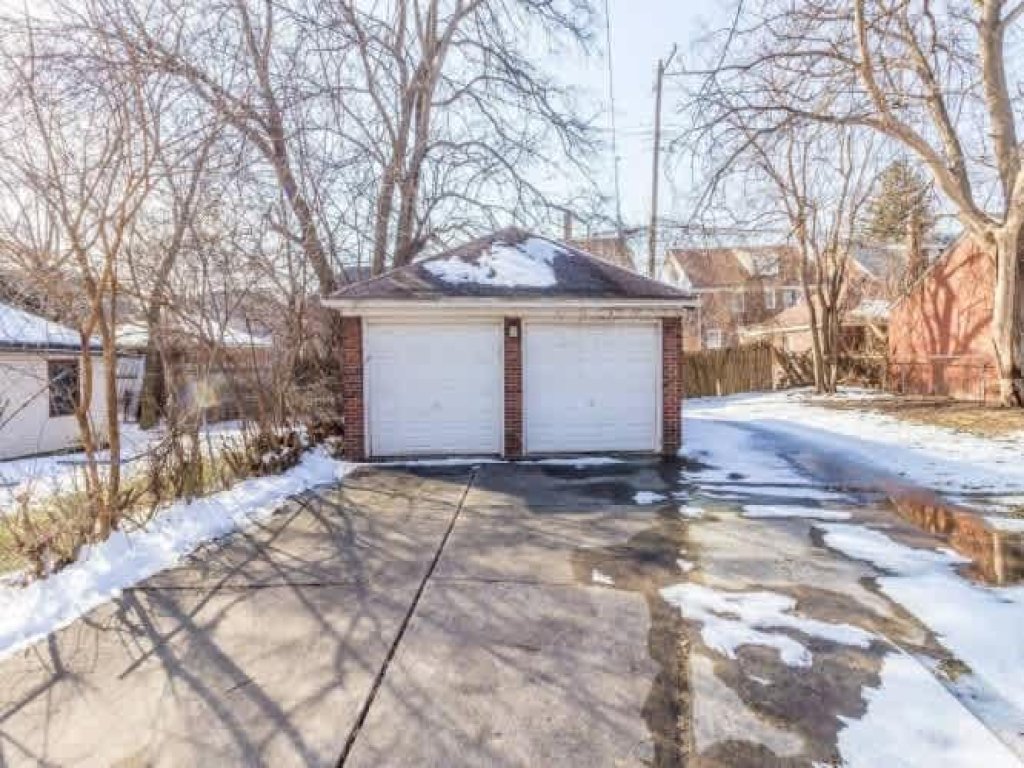Spacious 5BR near Huntington Place, Ford Field, Little Cesar Arena Vacation Rental in Michigan - RedAwning