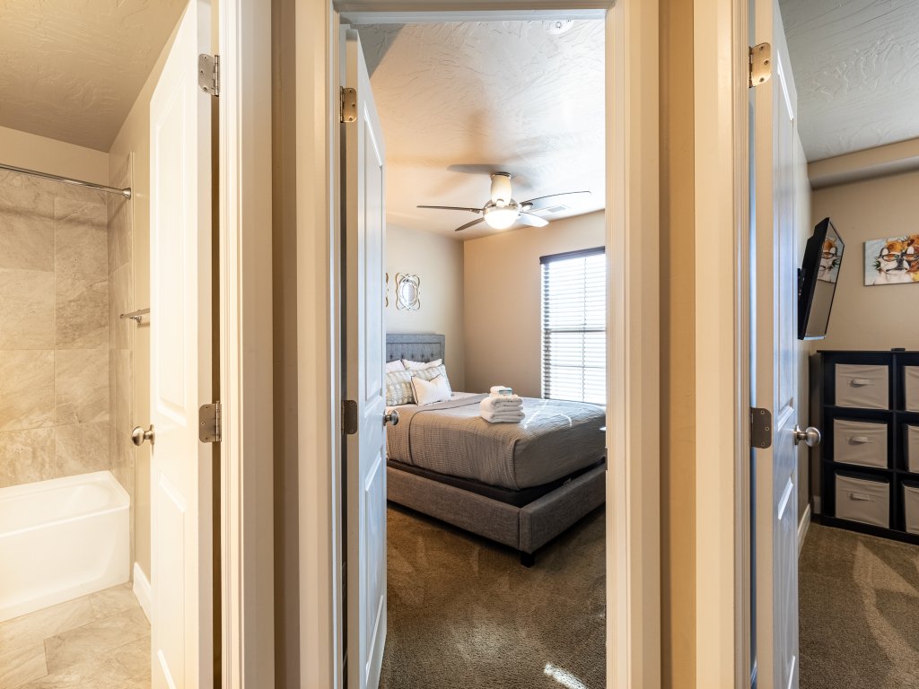 Sand Cove Vacation Rental in Utah - RedAwning