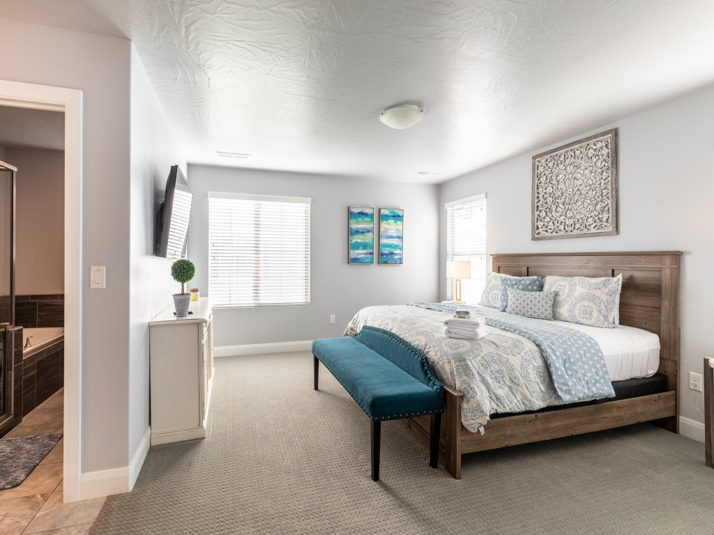 Sun Villa Vacation Rental in Utah - RedAwning