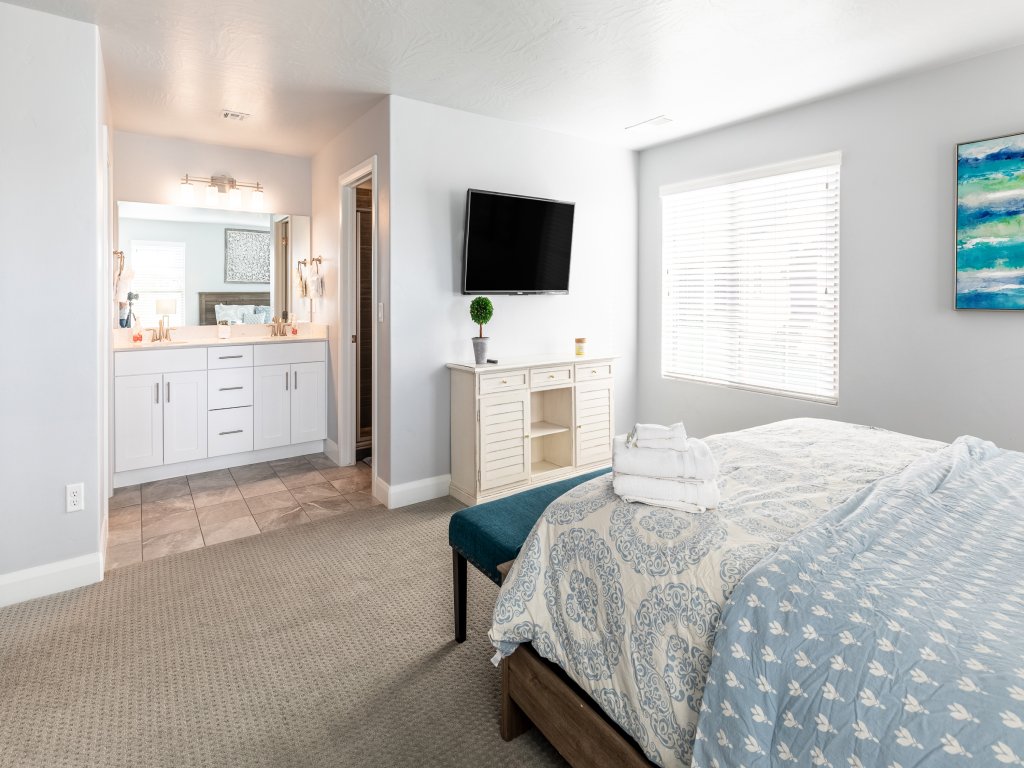 Sun Villa Vacation Rental in Utah - RedAwning