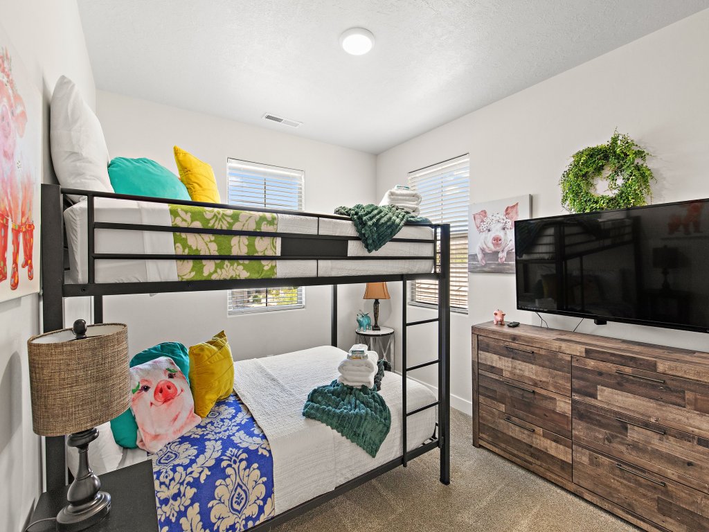 Above Parr - Pet Friendly! Vacation Rental in Utah - RedAwning