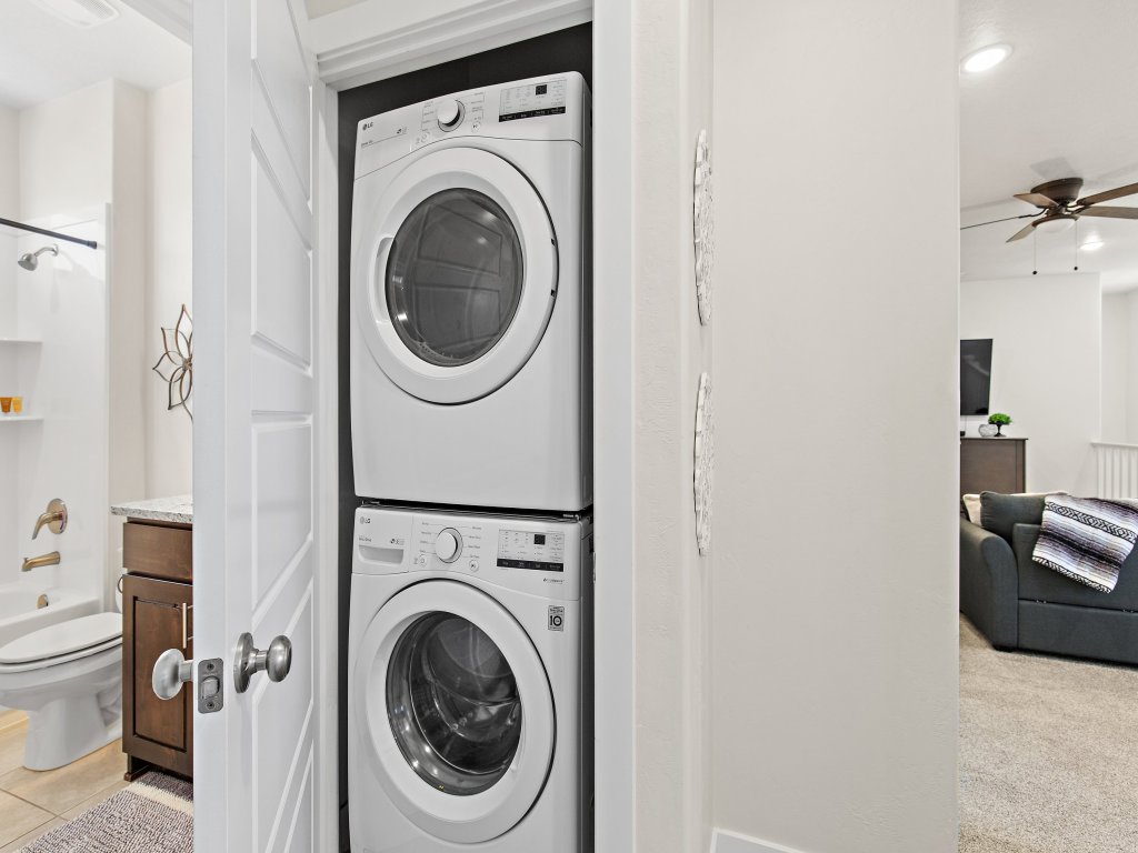 Above Parr - Pet Friendly! Vacation Rental in Utah - RedAwning