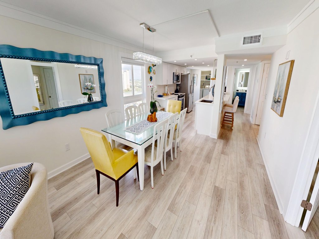 Destin Towers 113 Vacation Rental in Destin - RedAwning