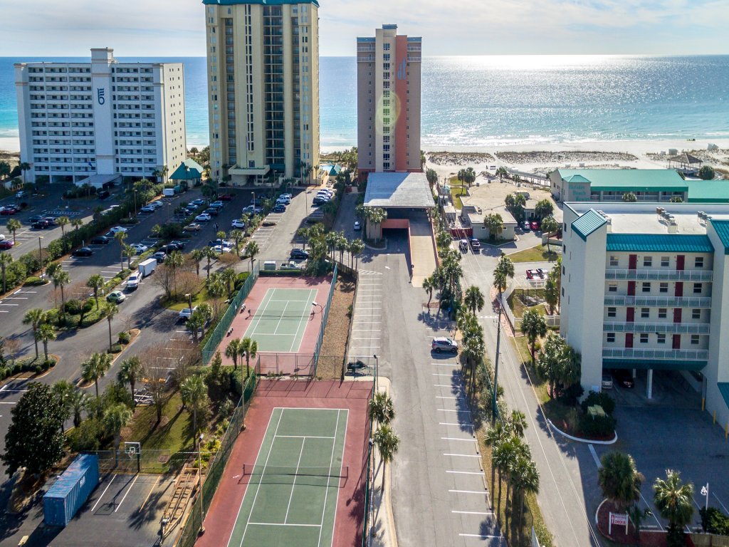 Destin Towers 113 Vacation Rental in Destin - RedAwning