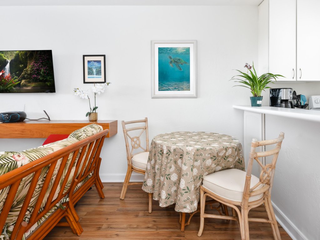 Big Island Kona Westwind 12 Vacation Rental in Kailua-Kona - RedAwning