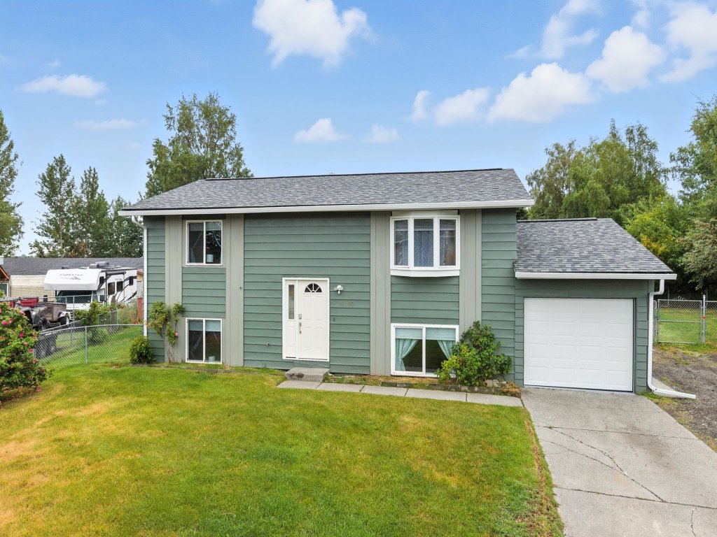 Anchorage 5BR Retreat Hikes, City & Comfort Vacation Rental in Alaska - RedAwning