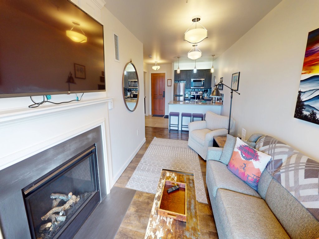 Allegheny Springs 236 - Brigham One Bedroom Plus Condo Vacation Rental in Snowshoe - RedAwning