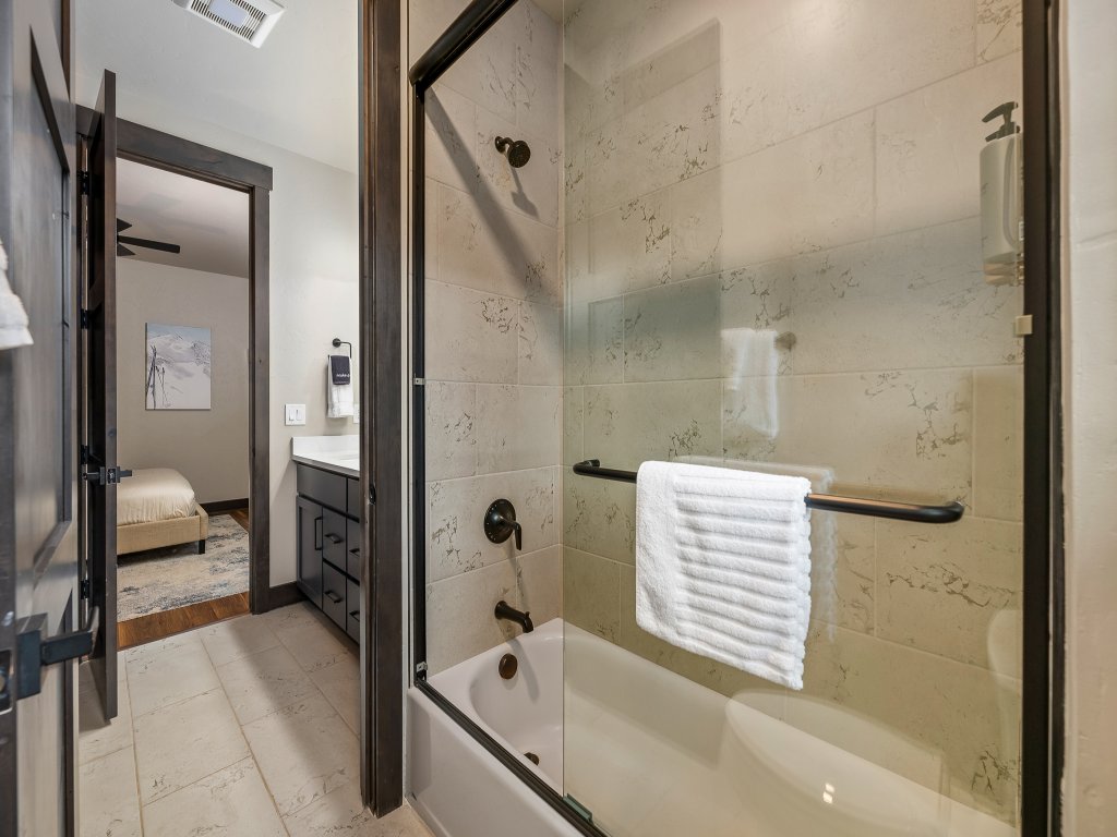 Azul Altitude Vacation Rental in Winter Park - RedAwning