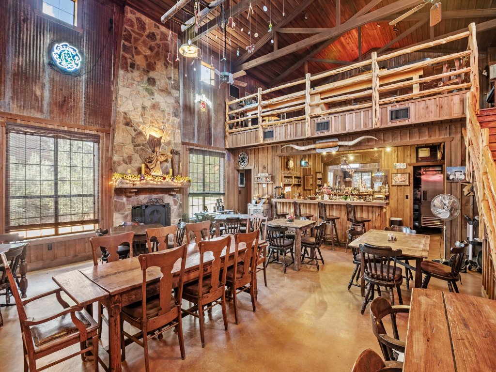 SisterCreek Ranch - Other Cabin  Vacation Rental in Texas - RedAwning