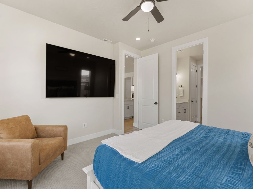 The Splash Yard Vacation Rental in Utah - RedAwning