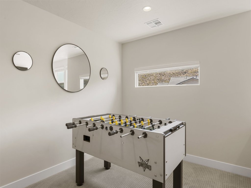 The Splash Yard Vacation Rental in Utah - RedAwning