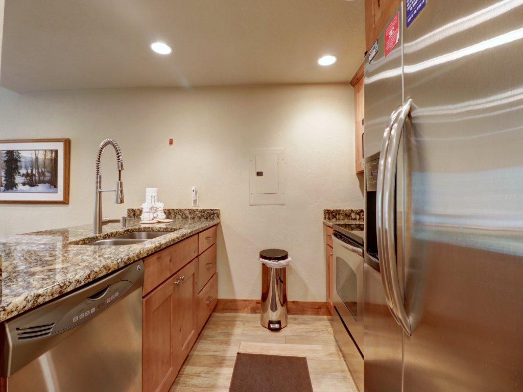 PG G-5 Peregrine Vacation Rental in Copper Mountain - RedAwning