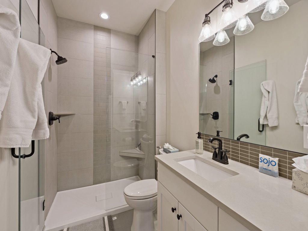 Bachelor Bliss Vacation Rental in Bend - RedAwning