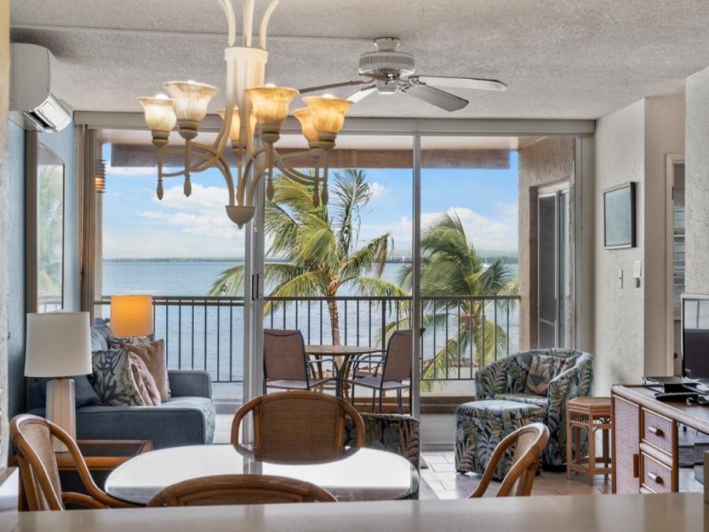 MENEHUNE SHORES, #509** Vacation Rental in Hawaii - RedAwning