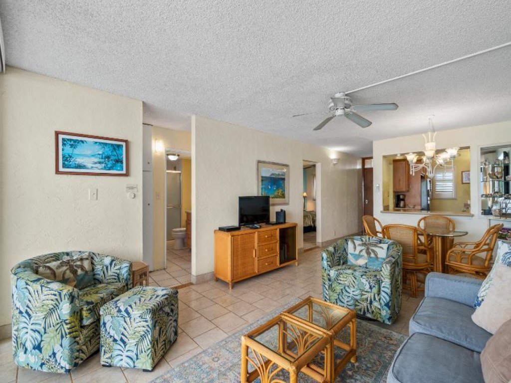 MENEHUNE SHORES, #509** Vacation Rental in Hawaii - RedAwning
