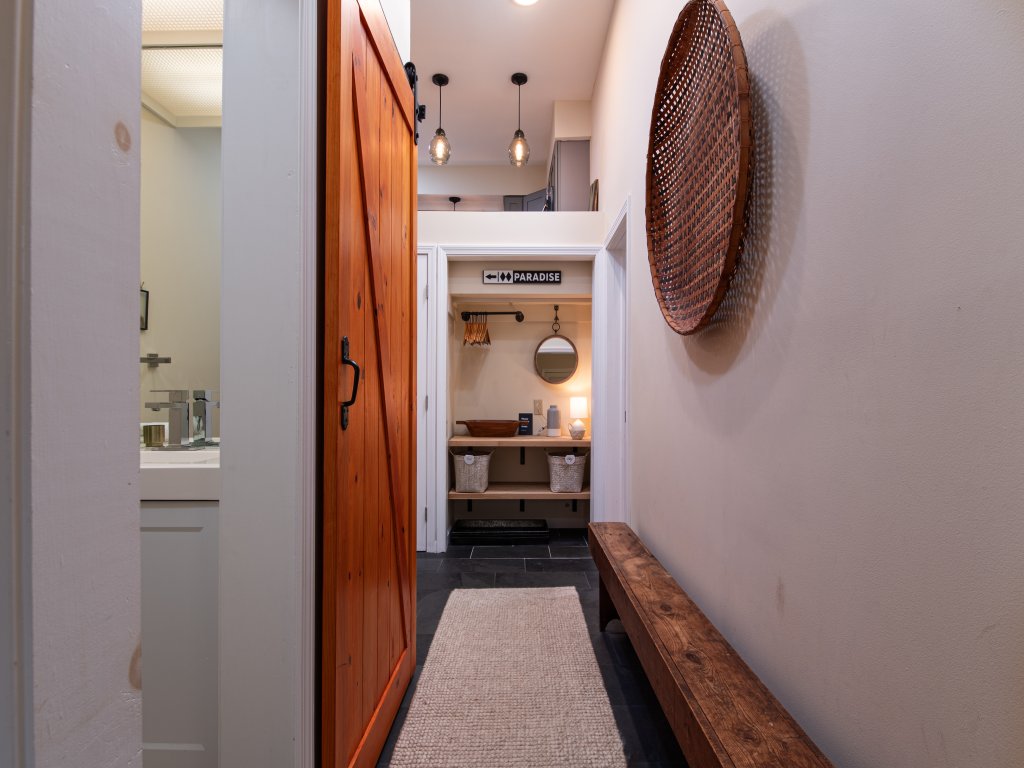 Sterling Retreat Vacation Rental in Warren - RedAwning