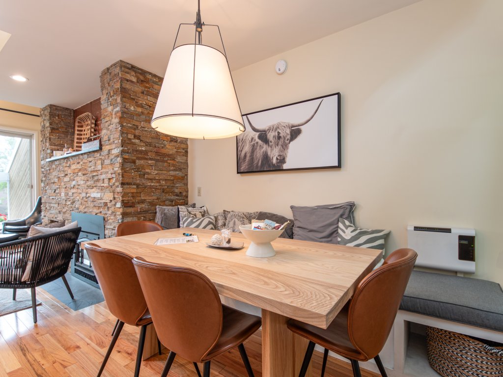 Sterling Retreat Vacation Rental in Warren - RedAwning