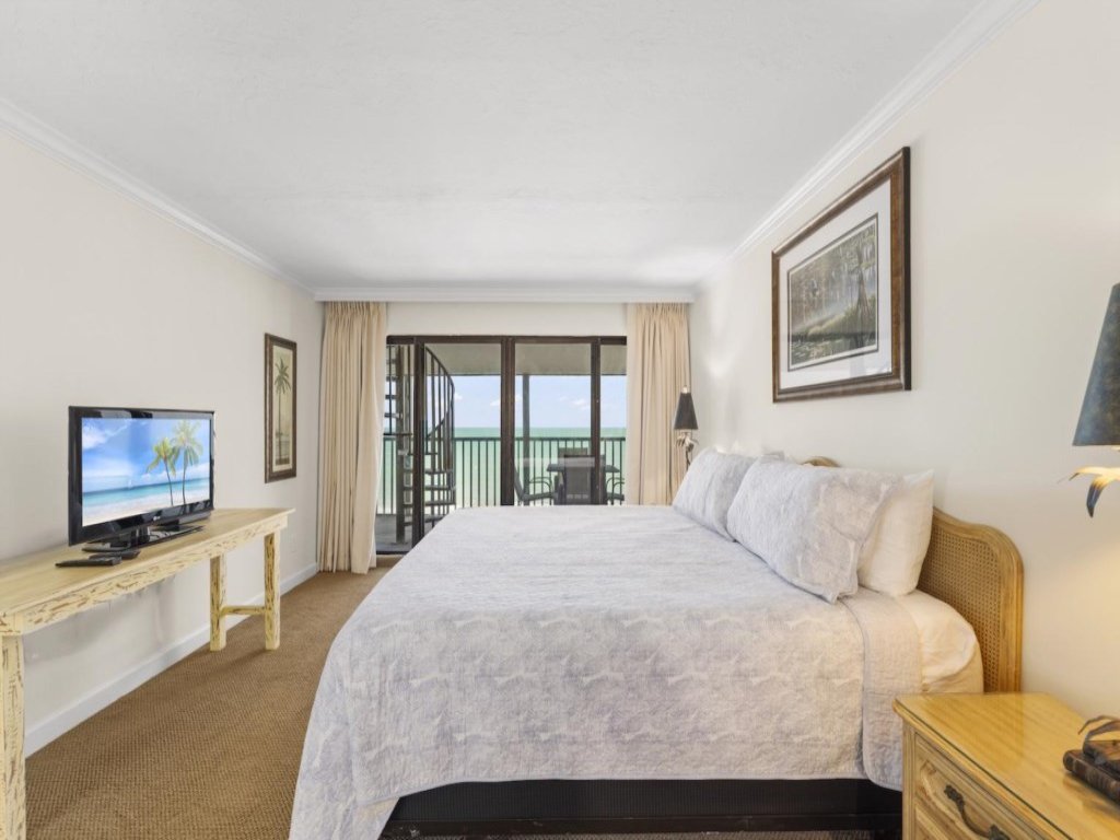 Pointe Santo A44 Vacation Rental in Sanibel - RedAwning