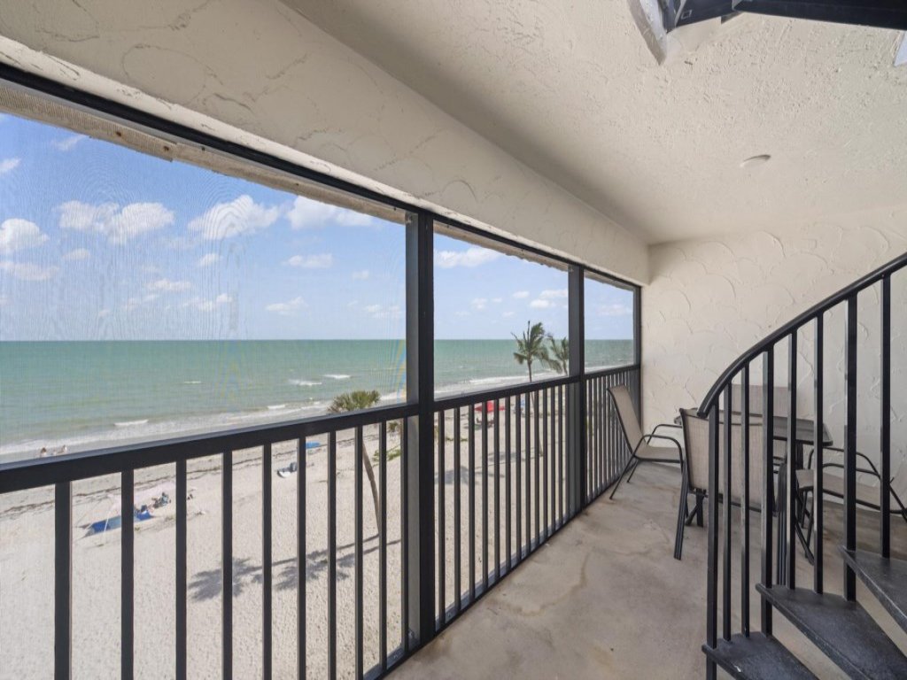 Pointe Santo A44 Vacation Rental in Sanibel - RedAwning