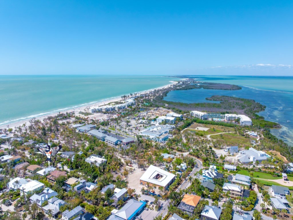Sunkissed Cottage Vacation Rental in Captiva - RedAwning