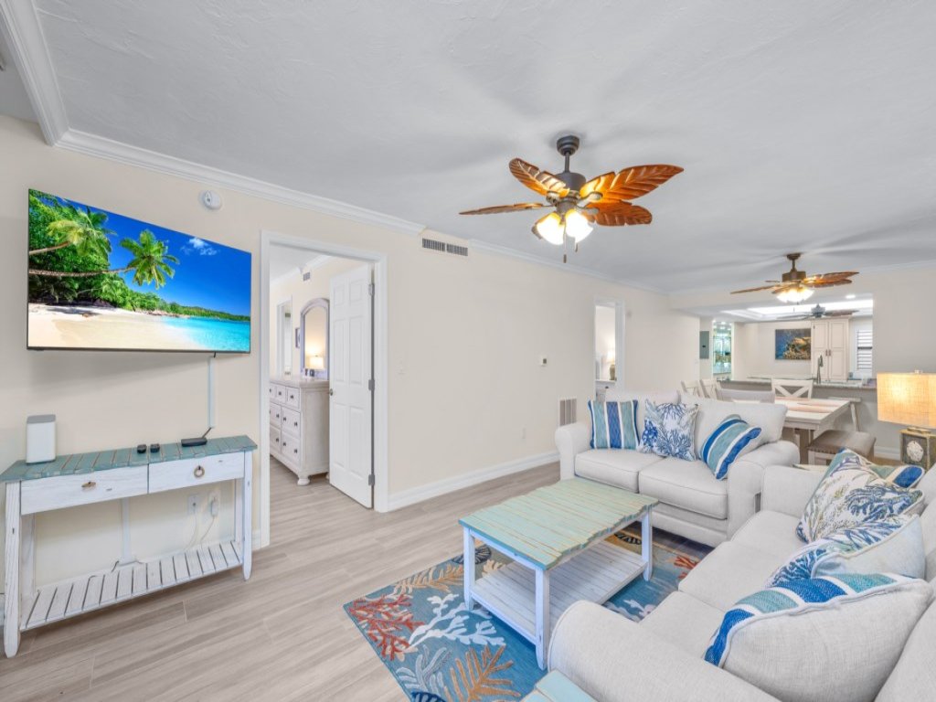 Pointe Santo E4 Vacation Rental in Sanibel - RedAwning