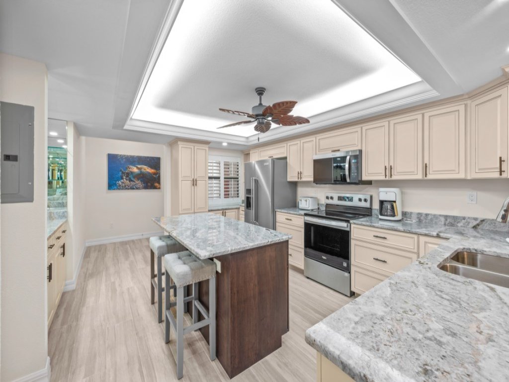 Pointe Santo E4 Vacation Rental in Sanibel - RedAwning