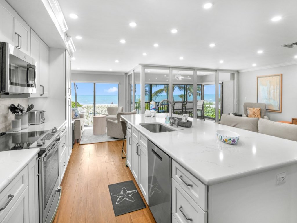 Kings Crown 117 Vacation Rental in Sanibel - RedAwning